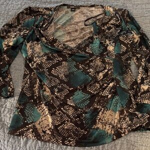 Lovely top with ruched side